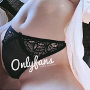 Onlyfans绿帽ren qi奇怪器具荒木薇视频图片：艾草无保护措施烧，剧情翘臀小猫