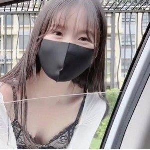 网红租女友：爱自己，就会被别人爱网红{{网红名字}}担任主角，讲述了一个关于租女友的故事，主角{{杜撰一个姓名}}活泼可爱，给观众带来积极正能量，感受到生活的魅